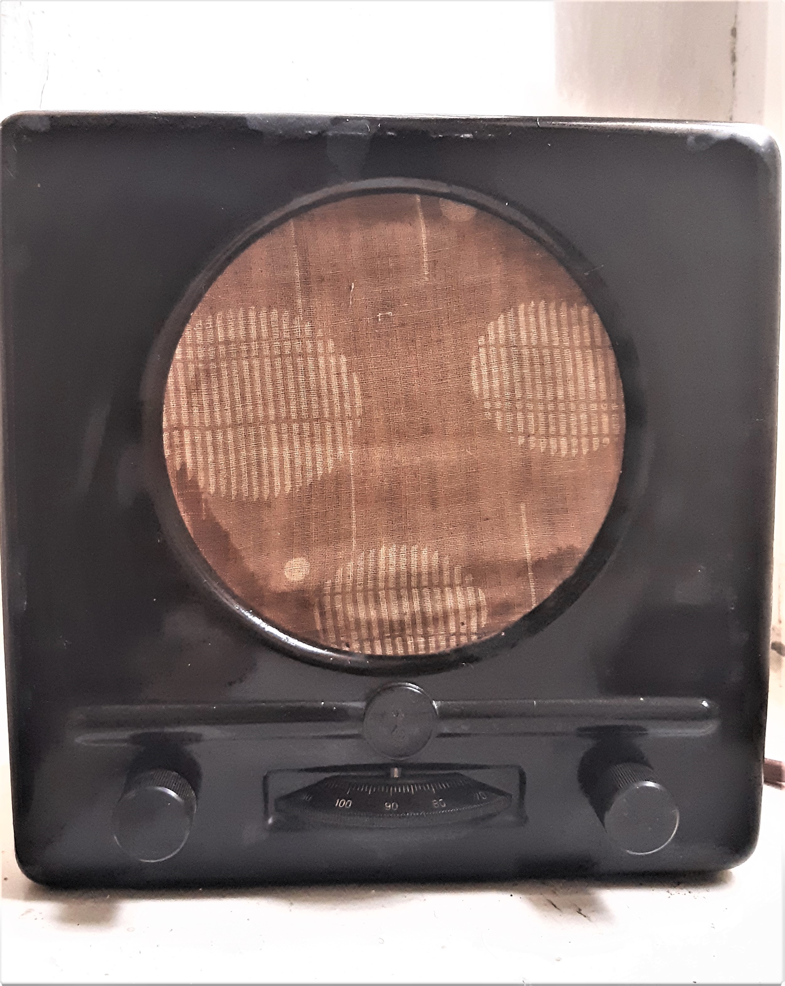 Kleiner Volksempfänger, DKE 1938 | DIPkatalog.noemuseen