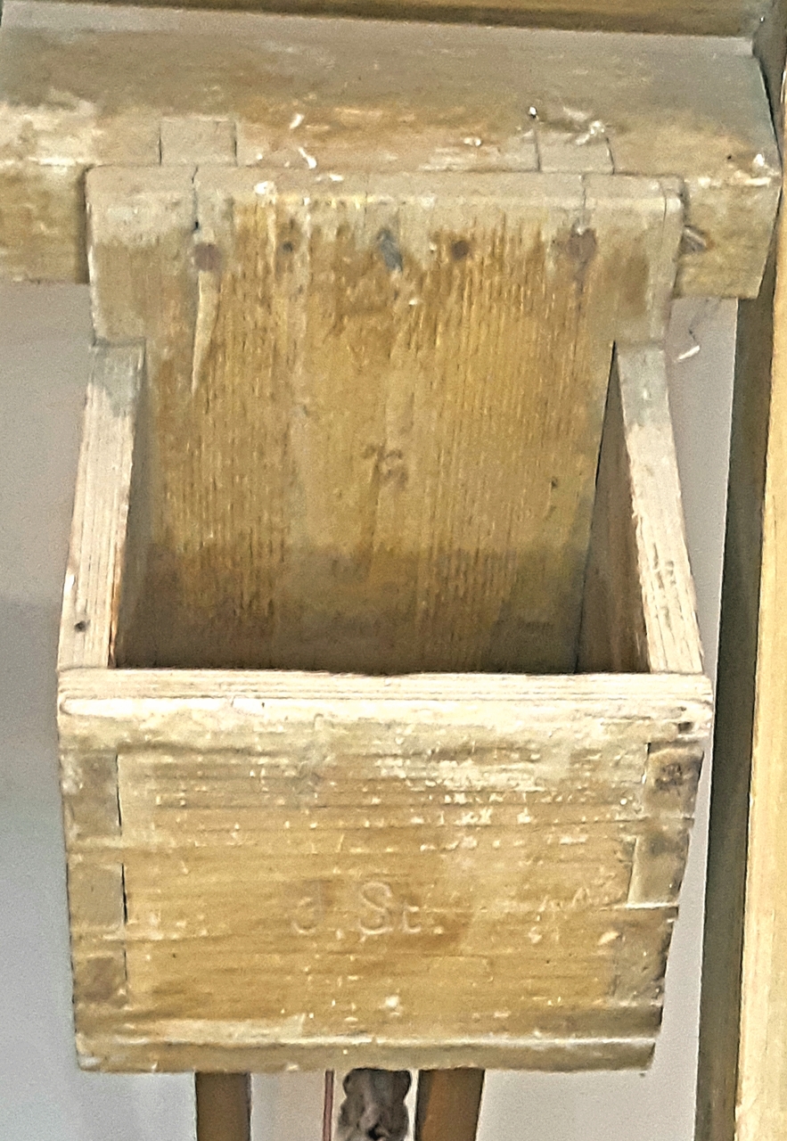 "Witwensäge", Holzzerkleinerungsmaschine für eine Einzelperson.