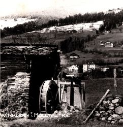 Foto mit Wassermühlen in Winklern im Möltal